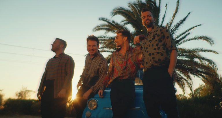 Prestige The Band «Χαμογέλα» Οι Prestige the Band επιστρέφουν και μας κάνουν να χαμογελάσουμε!