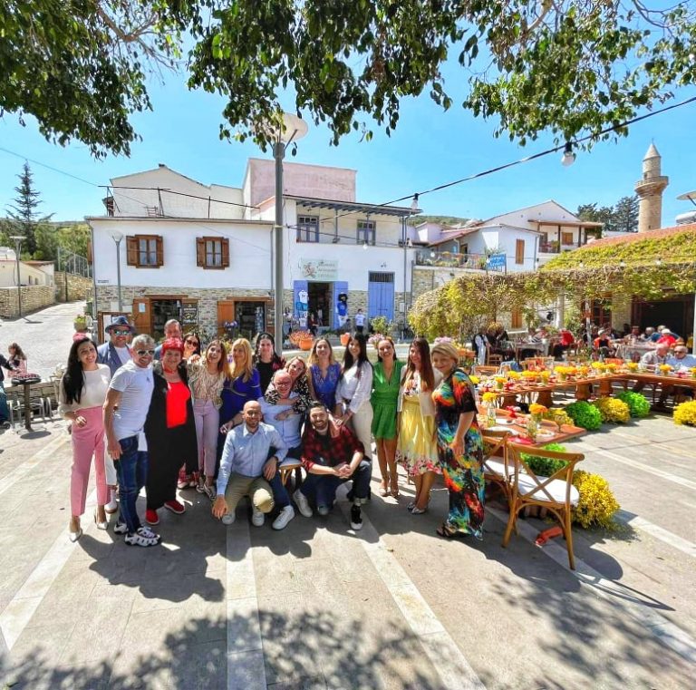 Η εκπομπή  «ΟΛΑ ΣΤΟΝ ΑΕΡΑ» μας κάνει το πασχαλινό τραπέζι στο ΡΙΚ1