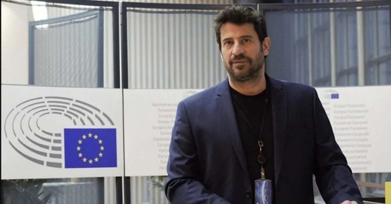 Ο Αλέξης Γεωργούλης μιλάει για τη ζωή του στις Βρυξέλλες