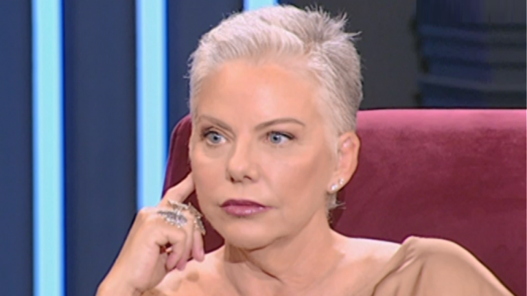 Η Νανά Παλαιτσάκη σχολιάζει τα τηλεοπτικά δρώμενα