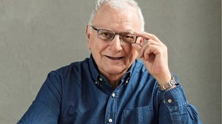 Κ. Χαρδαβέλλας: Έχασα τη μητέρα μου όταν ήμουν 5 χρονών – Τα πράγματα που σε πονάνε τα διαγράφεις