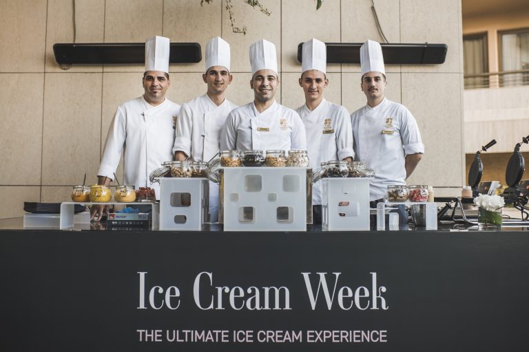 Εβδομάδα Παγωτού στο Colors Café του Four Seasons