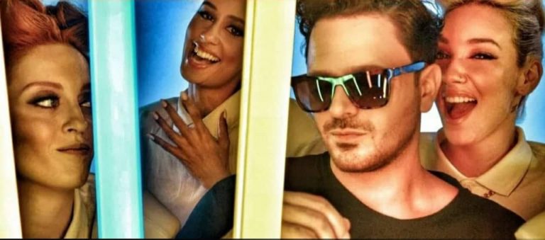 Nίκος Δούρος: Εντυπωσιάζει το νideoclip του νέου του τραγουδιού!