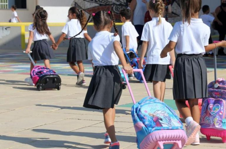 Πότε ανοίγουν Δημοτικά, Γυμνάσια και Λύκεια