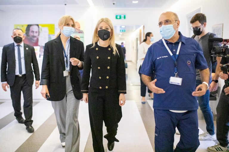 Επίσκεψη της Πρόεδρου της Βουλής των Αντιπροσώπων της Κύπρου Αννίτας Δημητρίου, στο Γερμανικό Ογκολογικό Κέντρο
