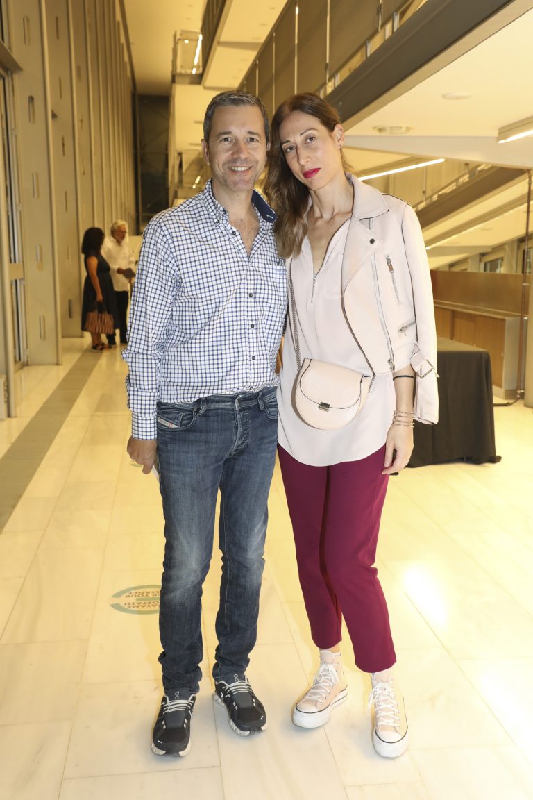 1984 του Τζορτζ Όργουελ σε διασκευή των Ρόμπερτ Άικ & Ντάνκαν Μακμίλαν