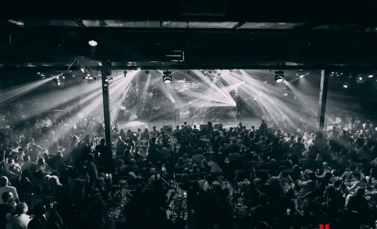 Γονίδης-Μελάς: Ασύλληπτες εικόνες με «λαοθάλασσα» κόσμου από το διήμερο πρεμιέρας τους στο «Vegas»