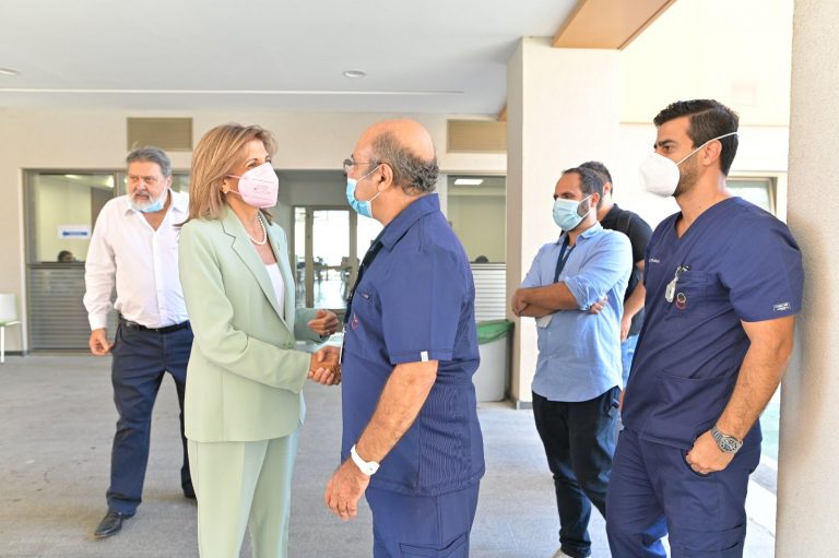 Επίσκεψη Επίτροπου της ΕΕ για την Υγεία και Ασφάλεια των Τροφίμων Στέλλας Κυριακίδου στο Γερμανικό Ογκολογικό Κέντρο