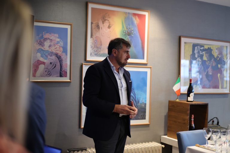 Γευσιγνωσία ιταλικών κρασιών με τις Υπεραγορές ΑΛΦΑΜΕΓΑ