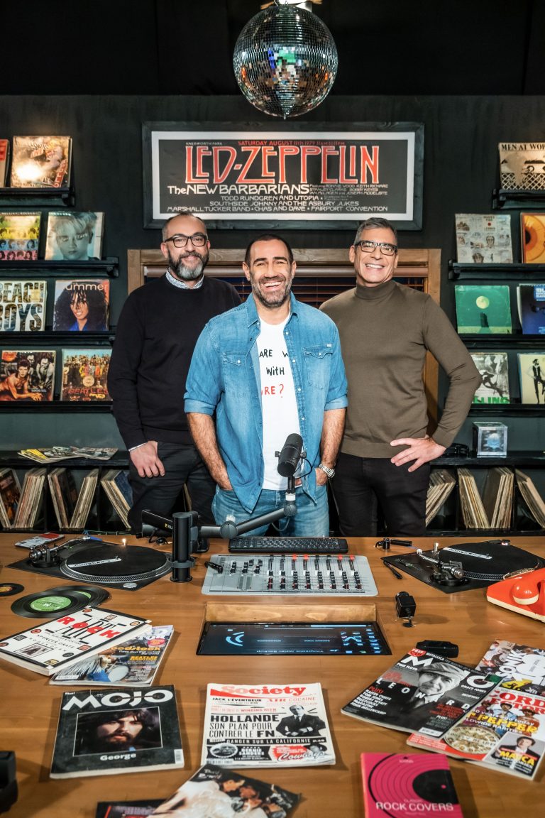 «VINYΛΙΟ» ΠΑΡΑΣΚΕΥΗ 25 ΝΟΕΜΒΡΙΟΥ ΣΤΙΣ 00:00