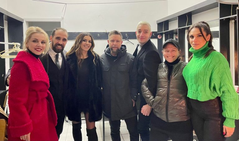 «Έσπασε η νύχτα» στη συναυλία-βράβευση της Όλγας Βλαχοπούλου στο Greek Santa’s Village στα θέατρα Βράχων