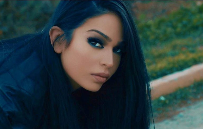 Τραγούδι-έκπληξη από τη Στεφανία Γονίδη με την υπογραφή του Σταμάτη Γονίδη