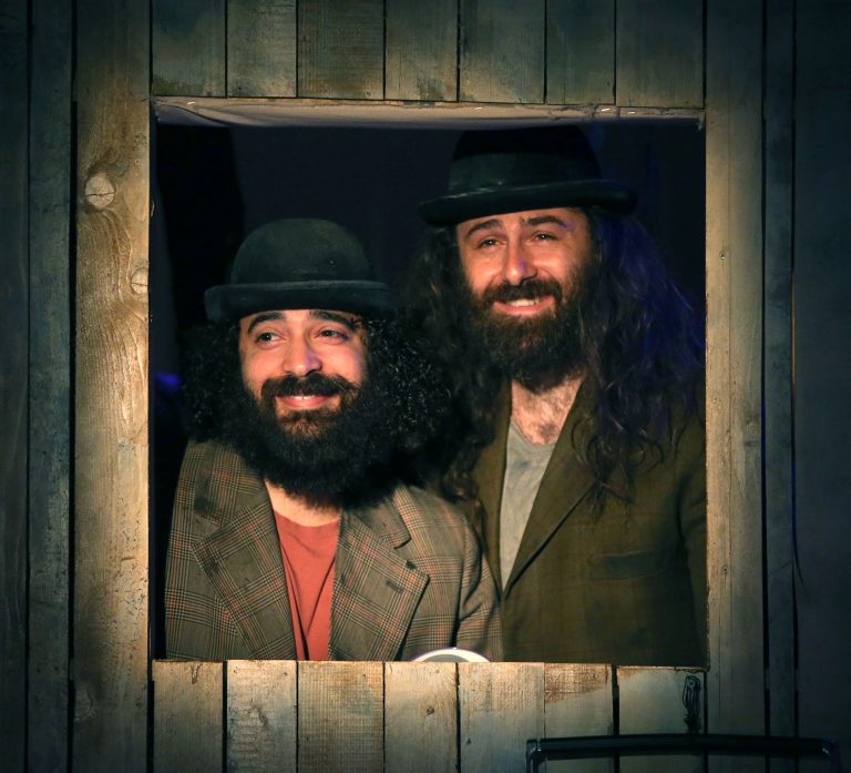 «Περιμένοντας τον Γκοντό» Ένας Ελληνοκύπριος κι ένας Τουρκοκύπριος περιμένουν τον Γκοντό