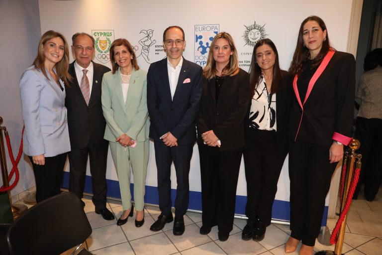 «ΓΥΝΑΙΚΑ ΚΑΙ ΕΥ ΑΓΩΝΙΖΕΣΘΑΙ»: ΔΥΝΑΤΑ ΜΗΝΥΜΑΤΑ ΜΕ ΤΗ ΣΤΗΡΙΞΗ ΤΗΣ ΟΠΑΠ ΚΥΠΡΟΥ