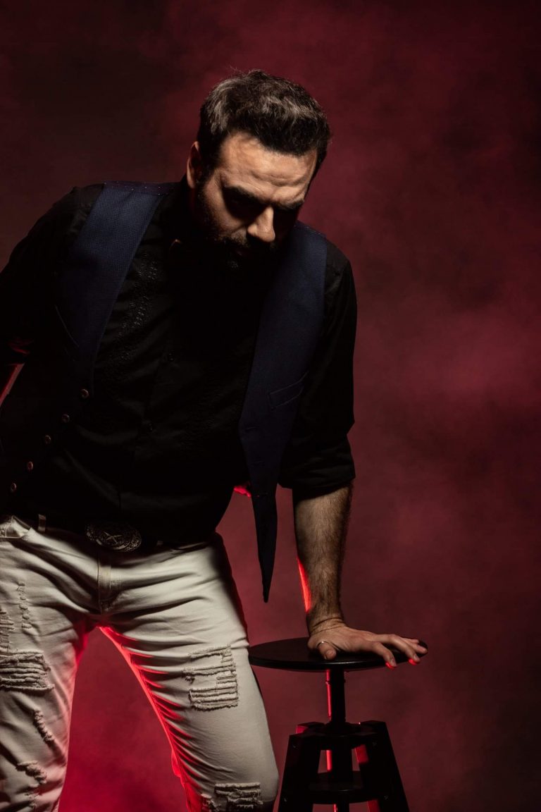 Ο Δημήτρης Νέζης κυκλοφορεί το ” Poison “, με ένα ισχυρό μήνυμα για τον κόσμο!