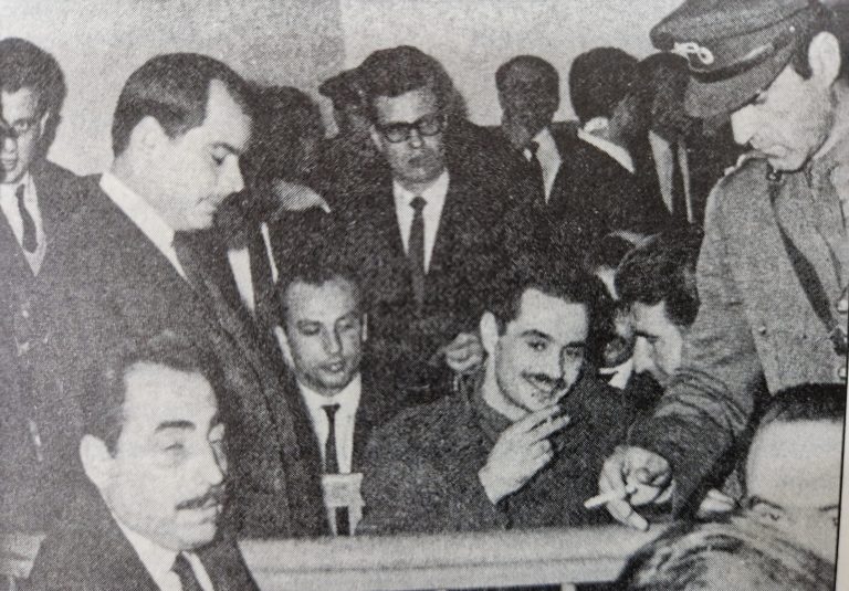 DE FACTO ΚΥΡΙΑΚΗ 5 ΜΑΡΤΙΟΥ ΣΤΙΣ 21:10