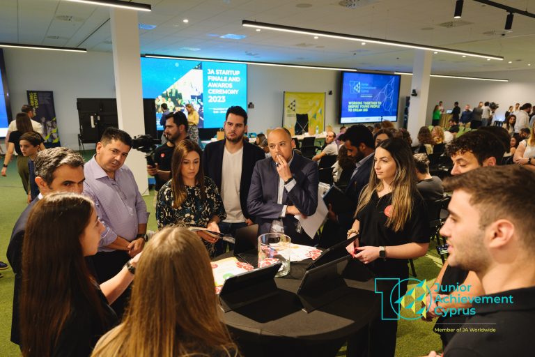 ΤΕΛΙΚΟΣ ΚΑΙ ΤΕΛΕΤΗ ΒΡΑΒΕΥΣΗΣ «StartUp 2023»  Η «E-mbracelet» ταξιδεύει στην Κωνσταντινούπολη!