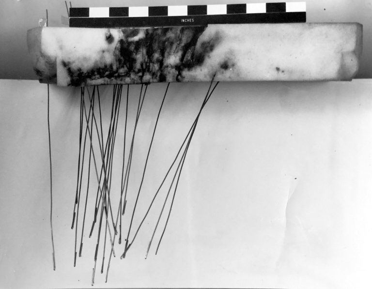 DE FACTO  ΠΡΕΜΙΕΡΑ Β’ ΚΥΚΛΟΣ