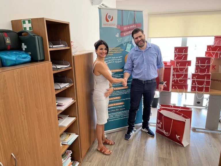 H Κωτσόβολος μαζί με τους ανθρώπους της στηρίζει την εκστρατεία «ΟΛΑ τα παιδιά με σχολικά»