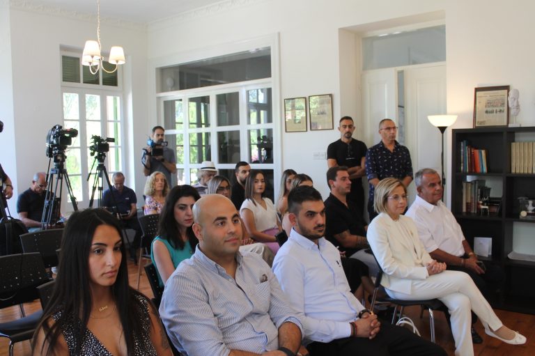 Ο Σερ Στέλιος Χατζηιωάννου βράβευσε για πρώτη φορά  τους Νέους Επιχειρηματίες στην Κύπρο.  Τα Stelios Awards for Young Entrepreneurs αποτελούν ένα καινούργιο και συνάμα μοναδικό θεσμό για την Κύπρο, με στόχο την επιβράβευση νέων επιχειρηματιών κάτω των 35 χρόνων, οι οποίοι δημιούργησαν τη δική τους start up επιχείρηση στην Κυπριακή Δημοκρατία, τα τελευταία 5 χρόνια