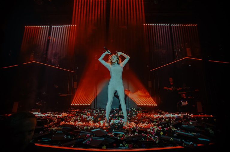 Εντυπωσιακή πρεμιέρα για την Αποστολία Ζώη στην Πάτρα!