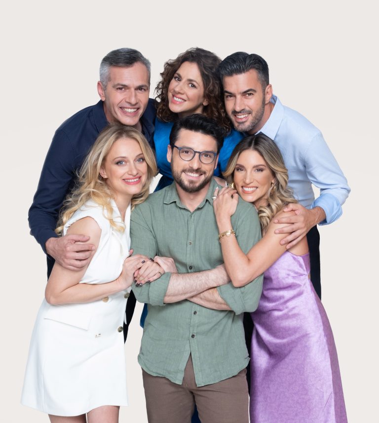 «Ο ΠΡΩΤΟΣ ΑΠΟ ΕΜΑΣ» ΠΡΕΜΙΕΡΑ ΤΕΤΑΡΤΗ 4 ΟΚΤΩΒΡΙΟΥ ΣΤΙΣ 22:20   ΟΙ ΗΡΩΕΣ ΤΗΣ ΝΕΑΣ ΔΡΑΜΑΤΙΚΗΣ ΚΟΜΕΝΤΙ ΤΟΥ ΑΝΤ1 ΣΥΣΤΗΝΟΝΤΑΙ ΜΕΣΑ ΑΠΟ ΕΝΑ ΑΠΟΛΑΥΣΤΙΚΟ ΒΙΝΤΕΟ