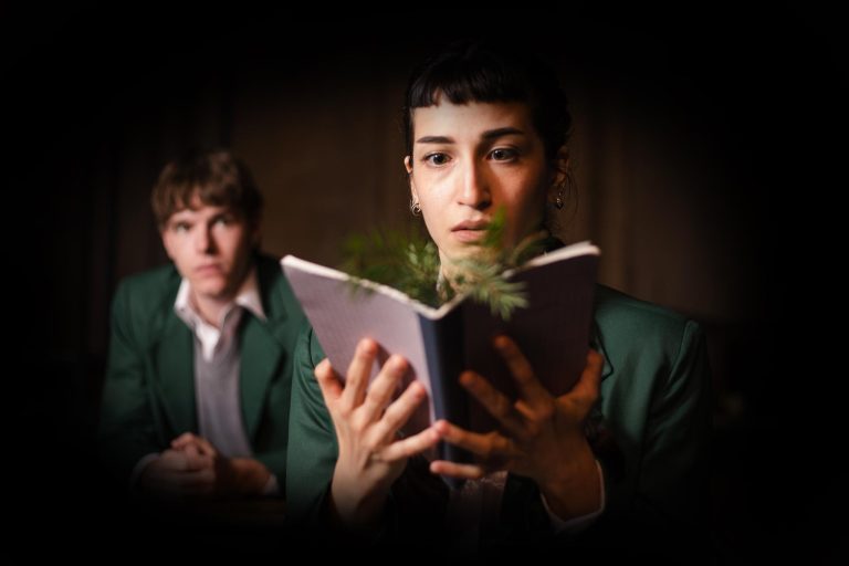 ΘΕΑΤΡΟ ΑΠΟΘΗΚΕΣ ΔΡΑΣΕΙΣ 2023-2024: «Νέ@ σε έρημο νησί»