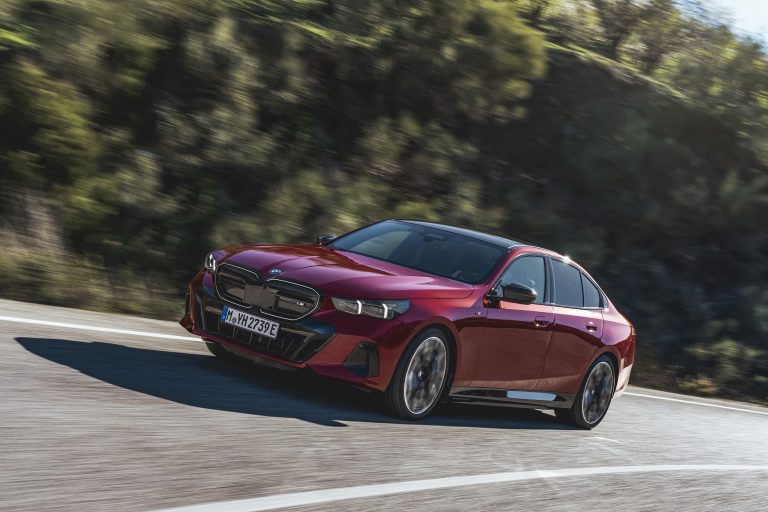 Ο Όμιλος Πηλακούτα υποδέχεται τη νέα γενιά της BMW σειράς 5