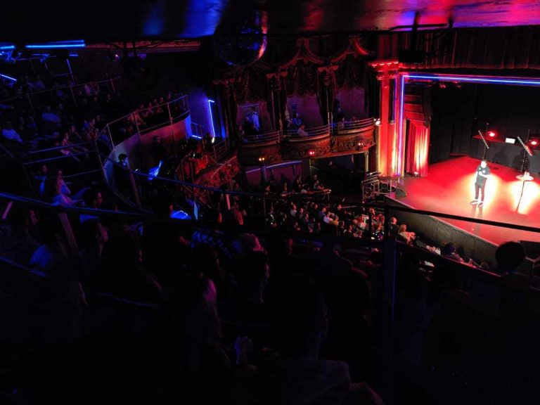 «ΣΑΡΩΣΕ» ΣΤΟ ΗΝΩΜΕΝΟ ΒΑΣΙΛΕΙΟ Ο ΑΛΕΞΑΝΔΡΟΣ ΤΣΟΥΒΕΛΑΣ!