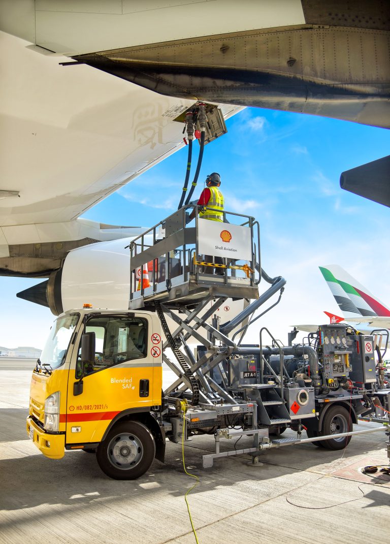 Η Emirates πραγματοποίησε τις πρώτες πτήσεις με Βιώσιμο Αεροπορικό Καύσιμο (SAF) από το Ντουμπάι