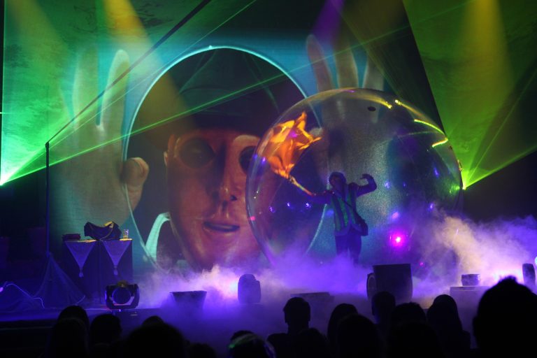 ΤΟ ΜΕΓΑΛΥΤΕΡΟ BUBBLE SHOW!!!