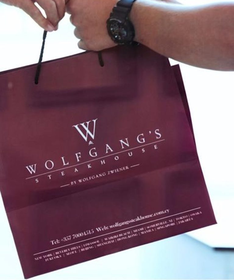 Ποιοτικές γεύσεις στην πόρτα σας και τα μεσημέρια από το Wolfgang’s Steakhouse Limassol