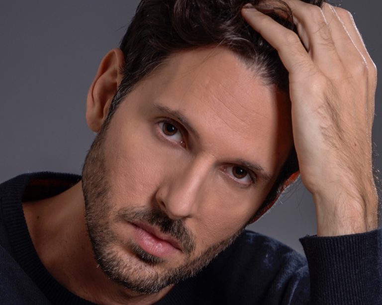 H Βιολέτα από τον Θανάση Βούτσα