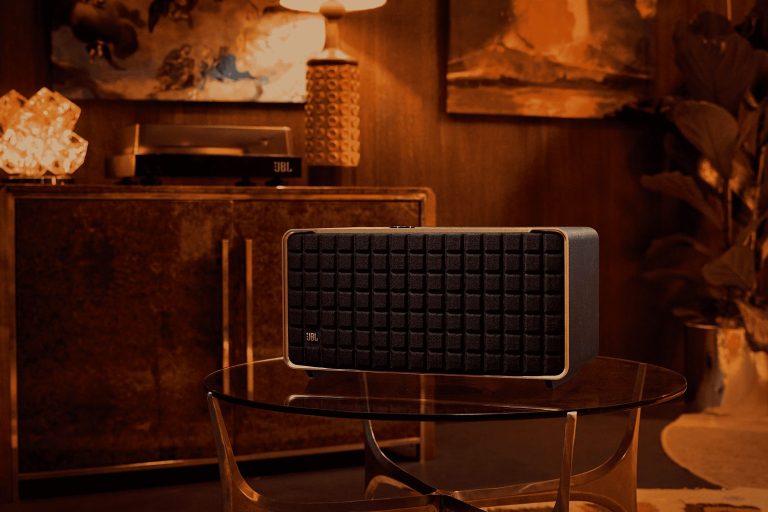 JBL AUTHENTICS: Η νέα retro σειρά της JBL που θα σε καθηλώσει έφτασε!