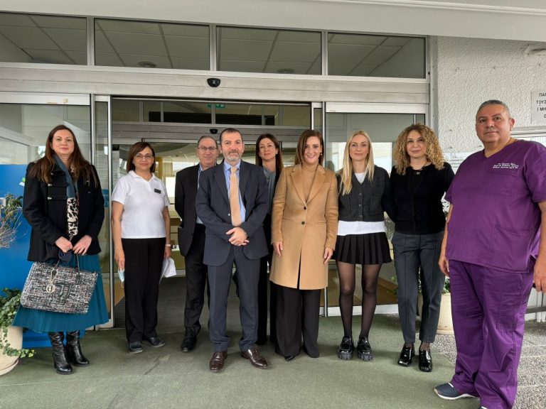 Ημέρα αγάπης για τη «Θερμοκοιτίδα Αγάπης» και την Πρώτη Κυρία κ. Φιλίππα Καρσερά