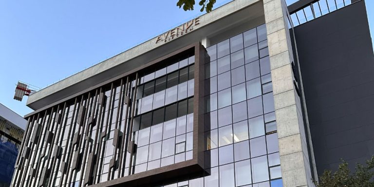 Avenue 15: Το επιχειρηματικό κέντρο-ορόσημο της Λεμεσού στη Μακαρίου