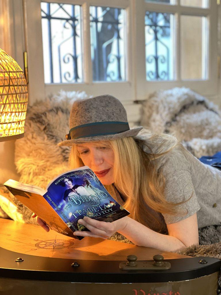 Η ελληνίδα συγγραφέας που ετοιμάζεται για το Hollywood.