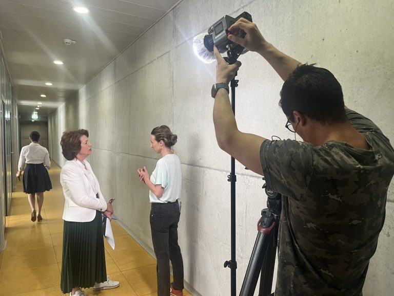 ΑΦΙΕΡΩΜΑ ΤΟΥ EURONEWS ΣΤΟΝ ΨΗΦΙΑΚΟ ΗΡΟΔΟΤΟ ΚΑΙ ΤΟ ΑΡΧΕΙΟ ΡΙΚ