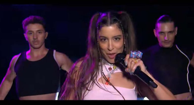 Αυτή είναι η παρουσίαση της Ελλάδας και της Μαρίνας Σάττι με το τραγούδι «ZARI» (VIDEO)