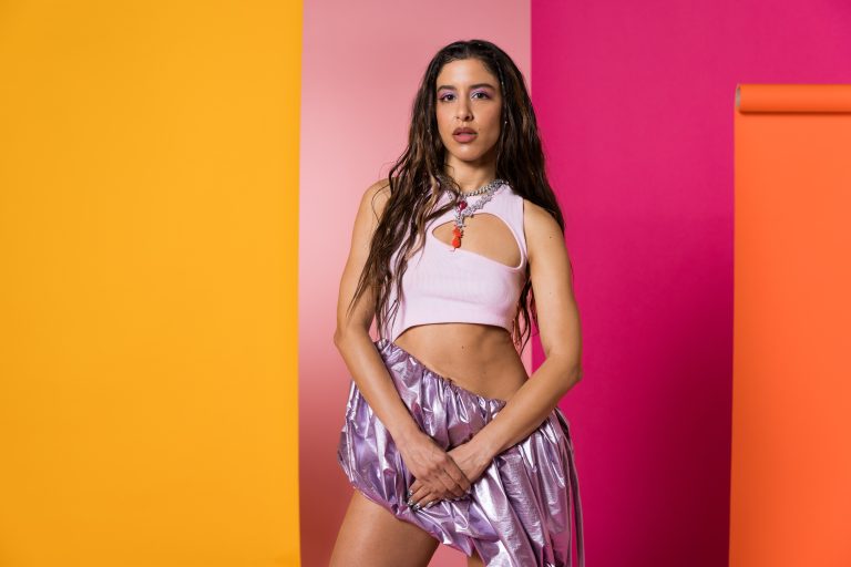 Μαρίνα Σάττι | Σαρώνει στα παγκόσμια charts με το “ZARI” – 8η η Ελλάδα στην ψηφοφορία του televoting!