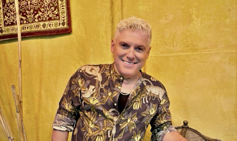 «Σ’αγαπάω ναι»: Εντυπωσιάζει το νέο τραγούδι του Δημήτρη Γιώτη!