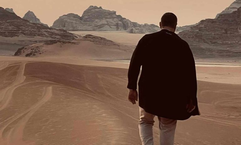 «Σε θέλω για μένα»: Αυτό είναι το νέο τραγούδι του Νίκου Μακρόπουλου