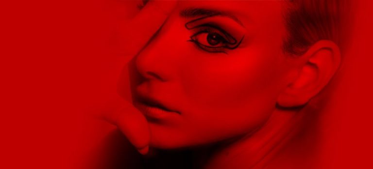 JOSEPHINE – «ΝΟΥΜΕΡΟ 1»: ΤΟ ΝΕΟ ΤΗΣ POP ANTHEM ΜΕ ΤΟ ΔΥΝΑΜΙKO VIDEO