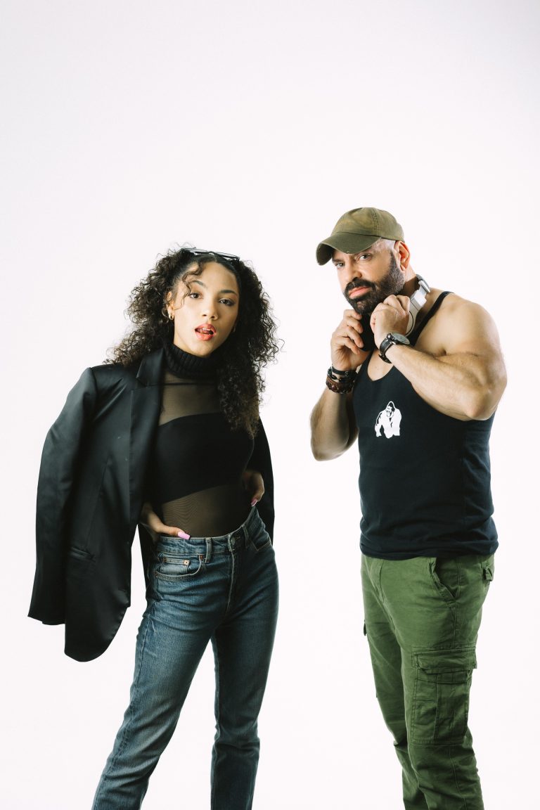 Ο dj και παραγωγός Kon Cept με την  Athena ξεπέρασαν το 1 εκατομμύριο προβολές στο YouTube.