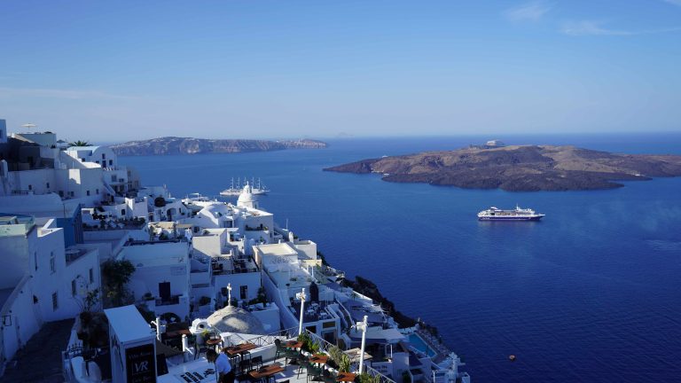 TRAVEL GUIDE ΜΕ ΤΟΝ ΘΑΝΟ ΠΑΠΑΔΗΜΗΤΡΙΟΥ ΚΑΘΕ ΚΥΡΙΑΚΗ ΣΤΙΣ 23:20 ΣΤΟ ΣΙΓΜΑ