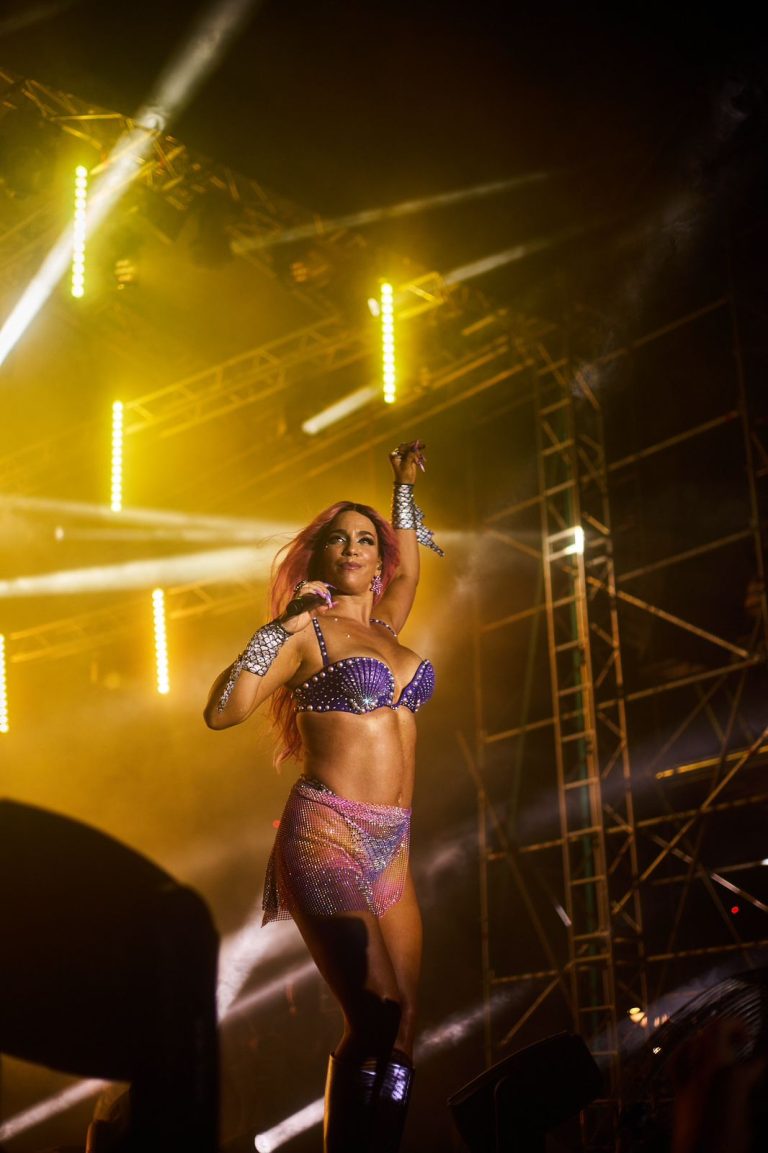 Η Κατερίνα Στικούδη στο Europride της Θεσσαλονίκης με το πιο καυτό… “mermaid” look!