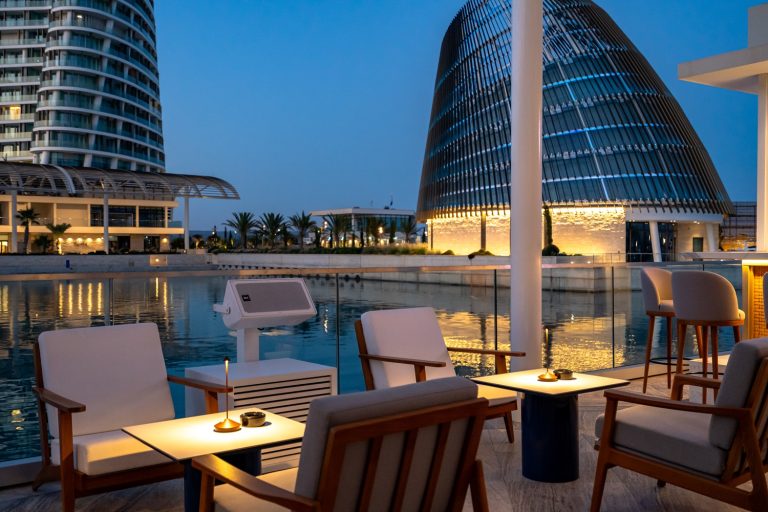 Gin & Jazz βραδιά με live band στο Le Sundeck Robuchon