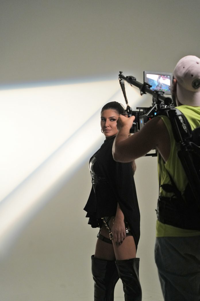 HelenaPaparizou_Backstage_02