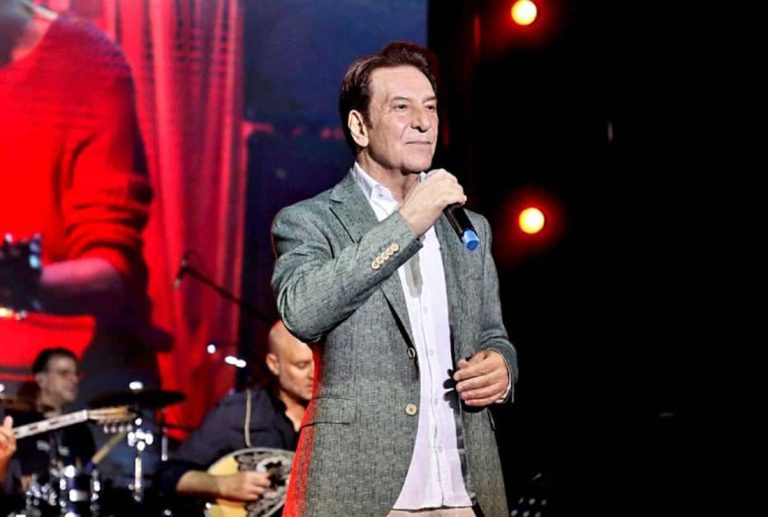 Δυναμική επιστροφή στη νυχτερινή ζωή της Αθήνας για τον Δημήτρη Κοντολάζο