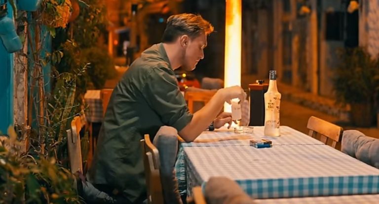 Στα ”ΤΟP” του Youtube με το ”STIN IYIA SOU” ο Θάνος Δαρούσης.